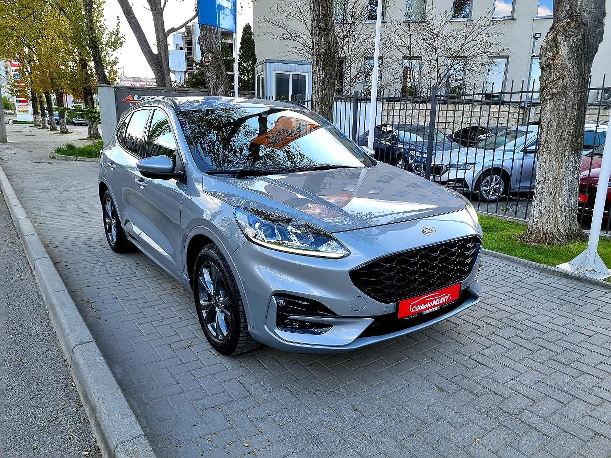 Prima mașină